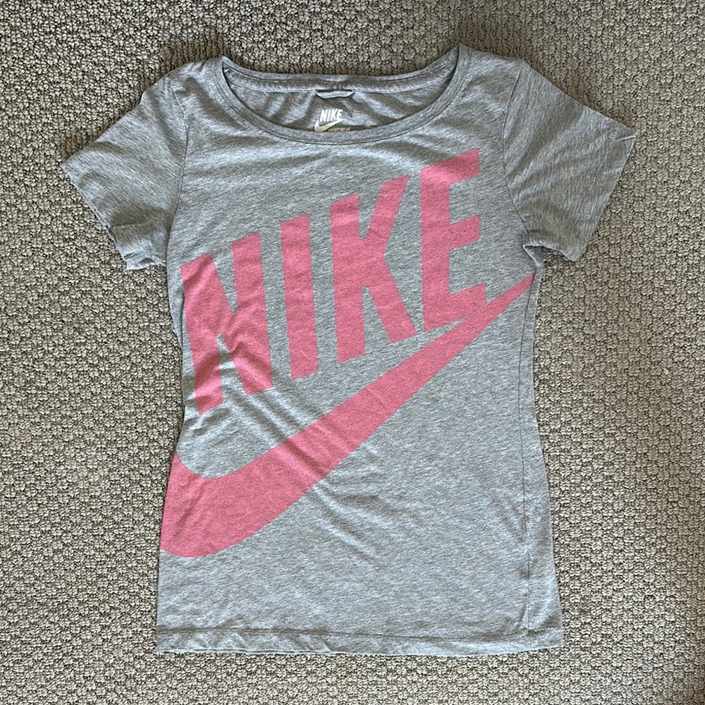 Nike Gray and Pink Short Sleeve Tee